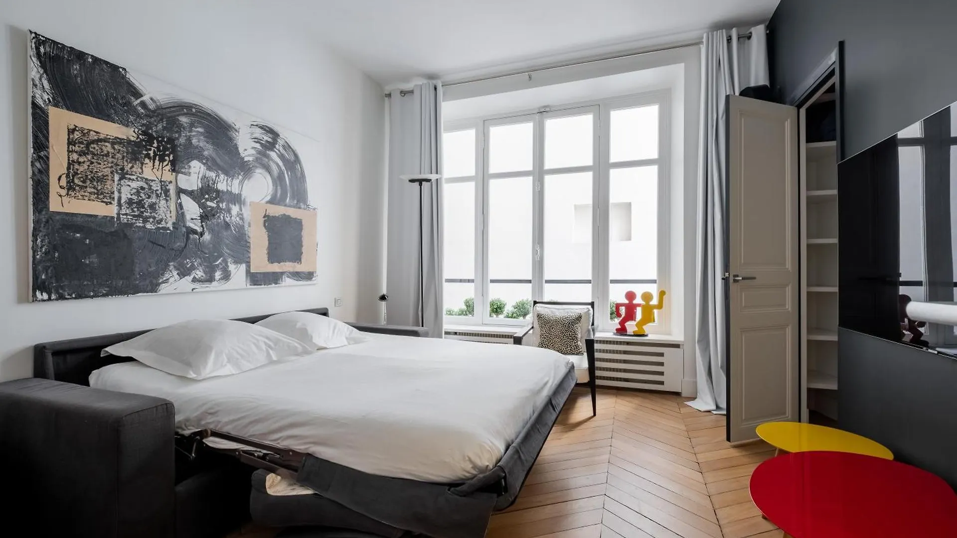 Veeve - Orsay Artistry Apartment